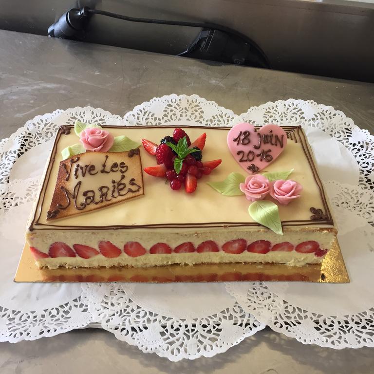 Hotel Restaurant La Place Malay-le-Grand المظهر الخارجي الصورة