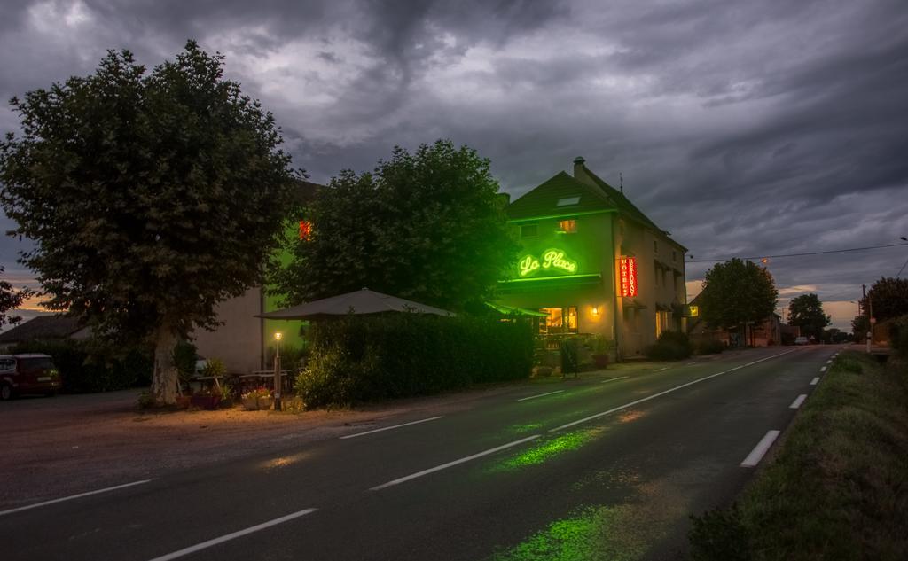 Hotel Restaurant La Place Malay-le-Grand المظهر الخارجي الصورة